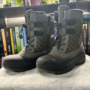 Kids’ Skylar Winter Boots, size 5Y